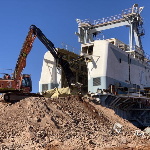 Idemitsu_Dragline-Demolition_Mechanical-Demolition-scaled